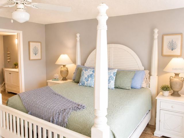 9825 HARRELL AVENUE 404, Treasure Island, FL 33706