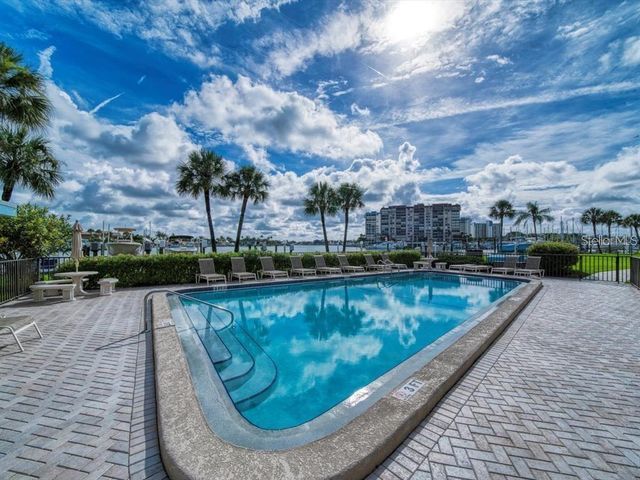 9825 HARRELL AVENUE 404, Treasure Island, FL 33706