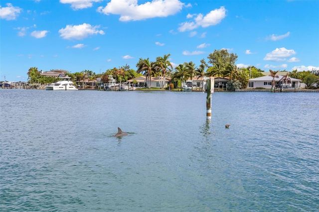 9825 HARRELL AVENUE 404, Treasure Island, FL 33706