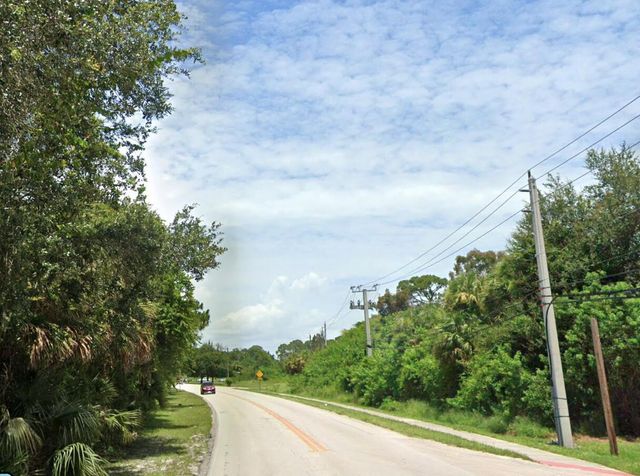 2001 N 51st Court, Fort Pierce, FL 34947
