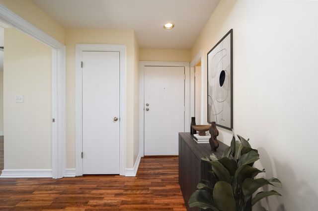 655 S Riverside Dr Apt 606A, Memphis, TN 38103