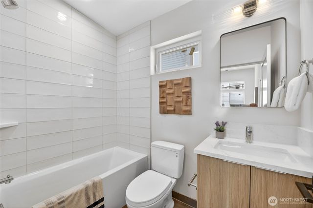 4140 44th Avenue SW, Seattle, WA 98075