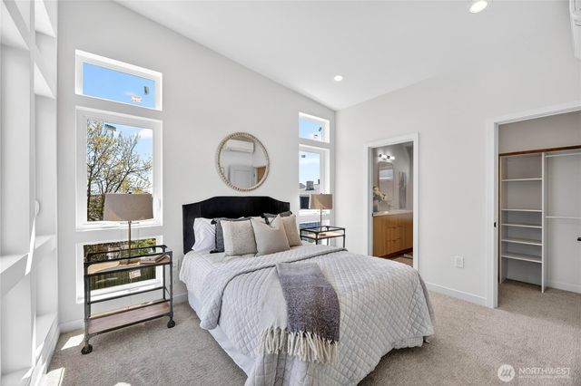 4140 44th Avenue SW, Seattle, WA 98075