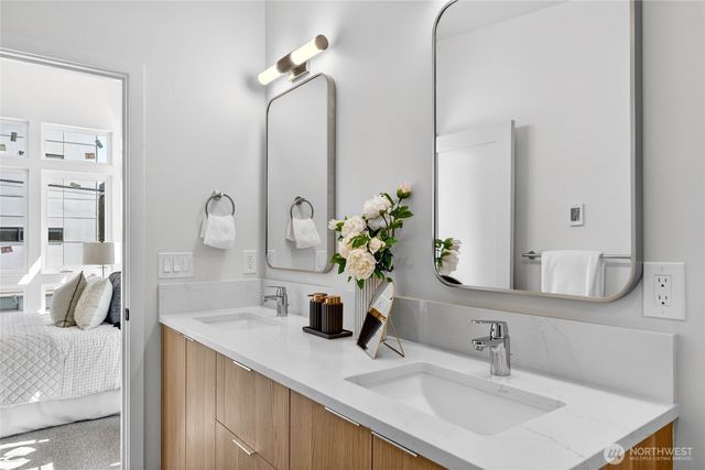 4140 44th Avenue SW, Seattle, WA 98075
