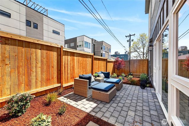 4140 44th Avenue SW, Seattle, WA 98075