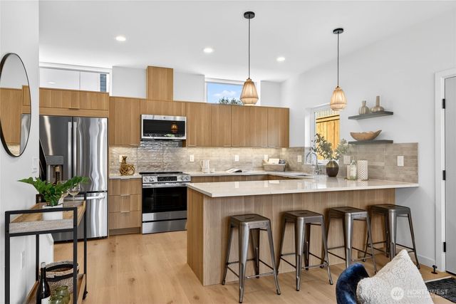 4140 44th Avenue SW, Seattle, WA 98075