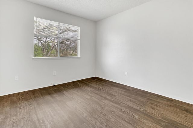 1008 Hermitage DR, Austin, TX 78753