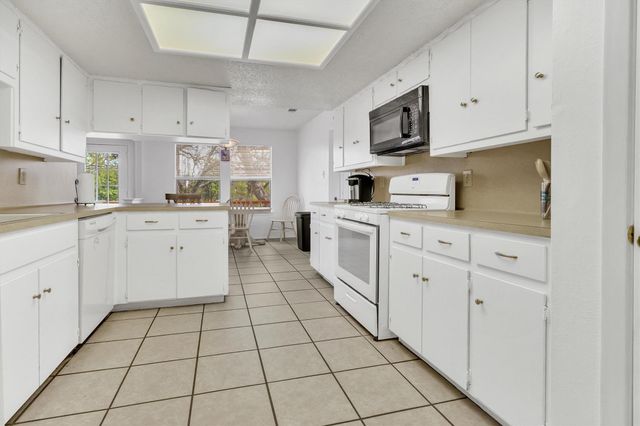 1008 Hermitage DR, Austin, TX 78753