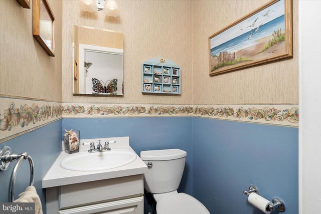 30 FARM RD #4, Hillsborough, NJ 08844