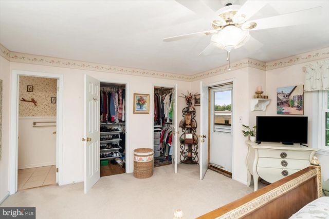 30 FARM RD #4, Hillsborough, NJ 08844