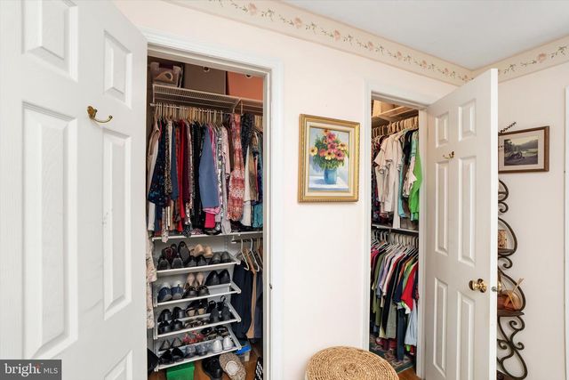 30 FARM RD #4, Hillsborough, NJ 08844
