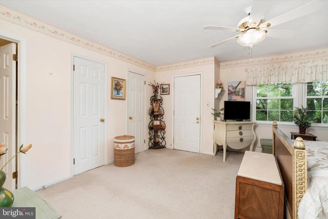 30 FARM RD #4, Hillsborough, NJ 08844