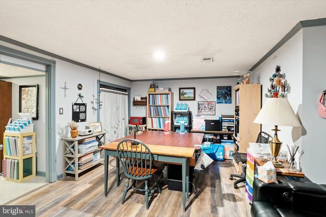 30 FARM RD #4, Hillsborough, NJ 08844