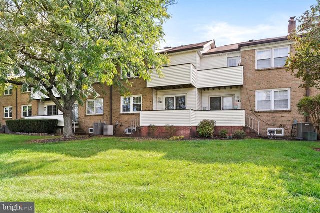 30 FARM RD #4, Hillsborough, NJ 08844