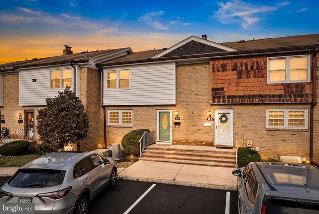 30 FARM RD #4, Hillsborough, NJ 08844