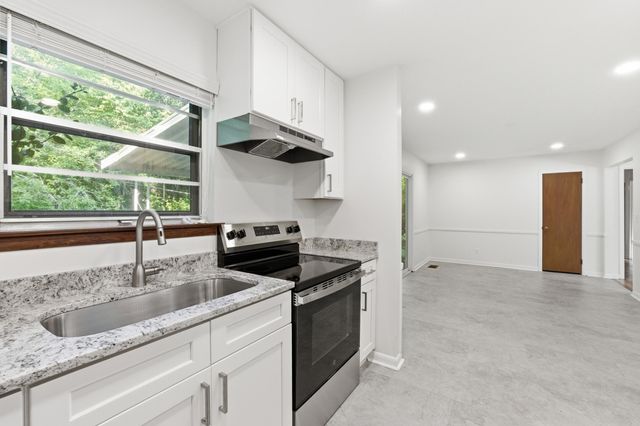 945 Brynwood Terrace, Chattanooga, TN 37415