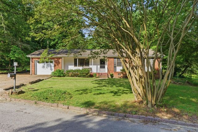 945 Brynwood Terrace, Chattanooga, TN 37415