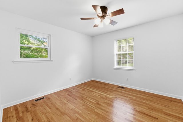 945 Brynwood Terrace, Chattanooga, TN 37415