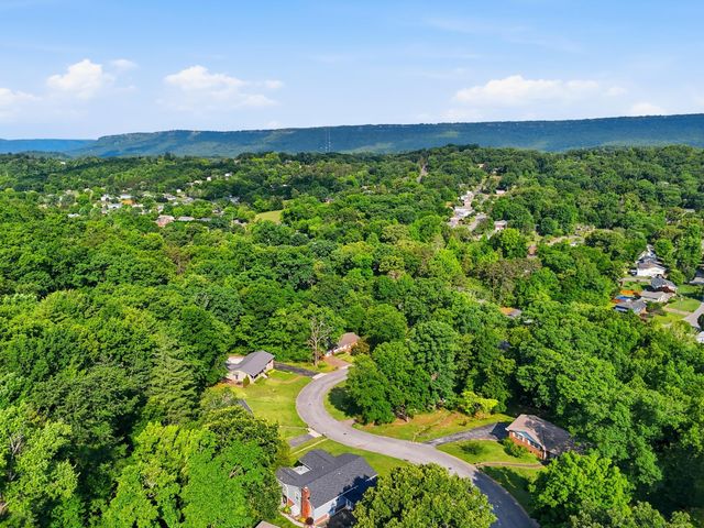 945 Brynwood Terrace, Chattanooga, TN 37415