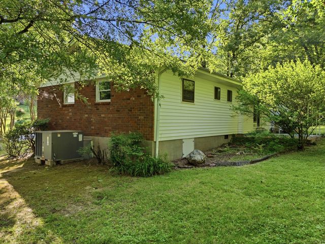 945 Brynwood Terrace, Chattanooga, TN 37415