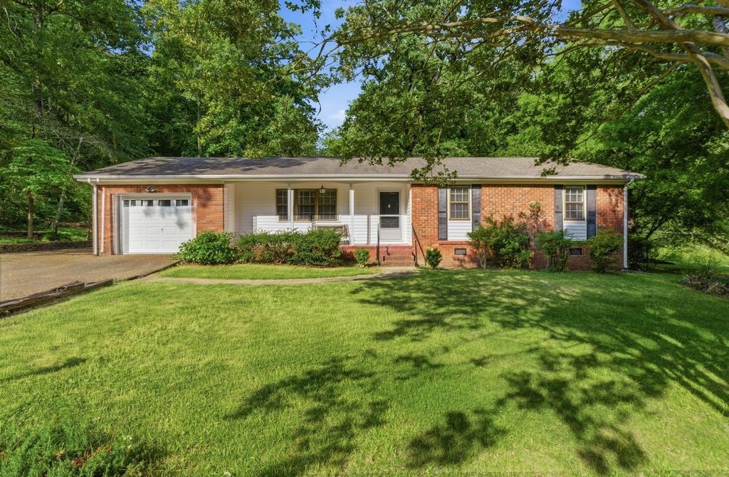 945 Brynwood Terrace, Chattanooga, TN 37415