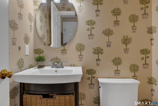 2 Esterly Farms Road 2, Madison, CT 06443