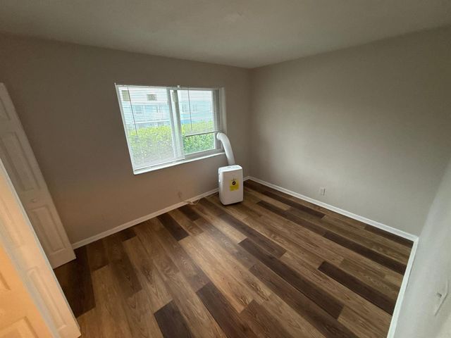 717 NE 10th Avenue 06, Boynton Beach, FL 33435
