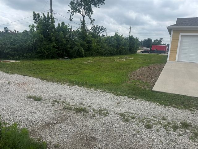 505 S 7th Street, Rogers, AR 72756