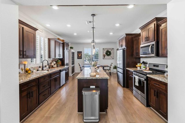 6088 Belfast Way, Roseville, CA 95747