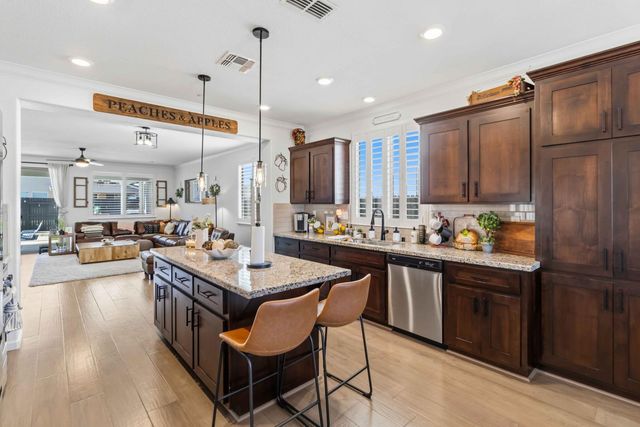 6088 Belfast Way, Roseville, CA 95747