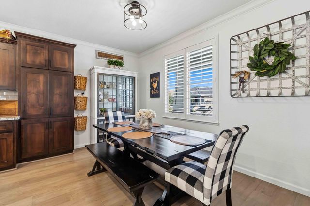 6088 Belfast Way, Roseville, CA 95747