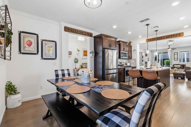 6088 Belfast Way, Roseville, CA 95747