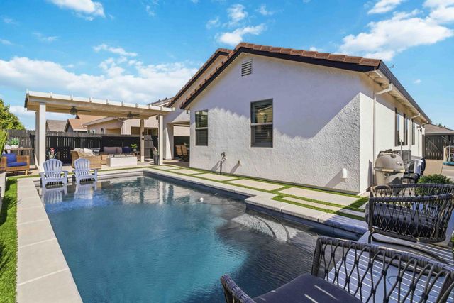 6088 Belfast Way, Roseville, CA 95747