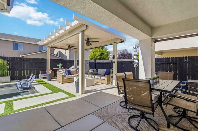 6088 Belfast Way, Roseville, CA 95747
