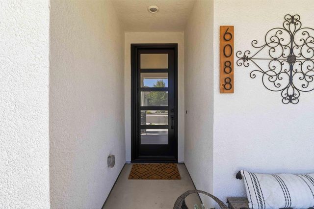 6088 Belfast Way, Roseville, CA 95747