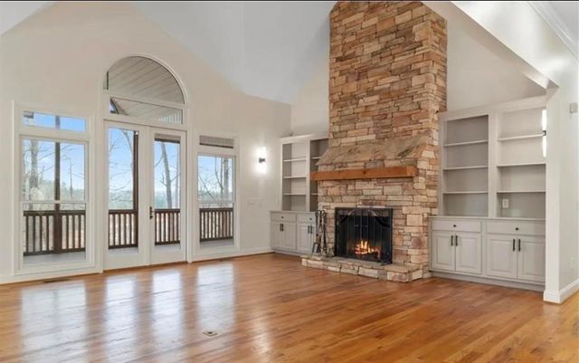 124 SHORE Drive, Other-south Carolina, SC 29643