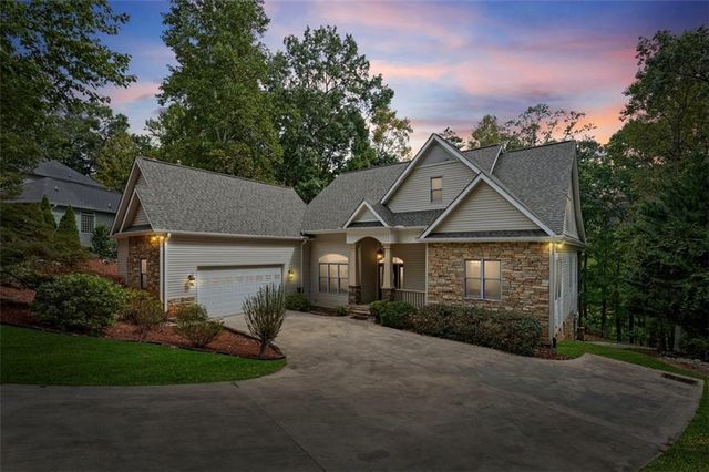 124 SHORE Drive, Other-south Carolina, SC 29643