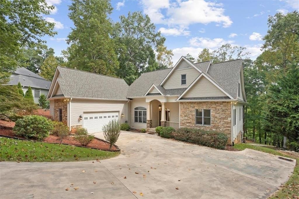 124 SHORE Drive, Other-south Carolina, SC 29643