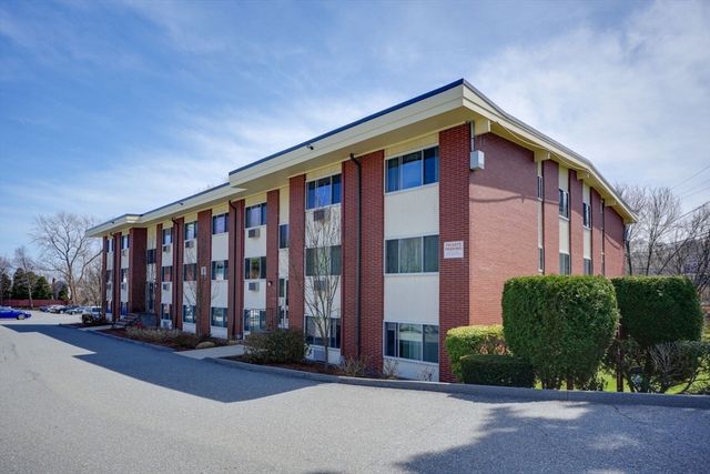 74 Beach St 1-12, Woburn, MA 01801