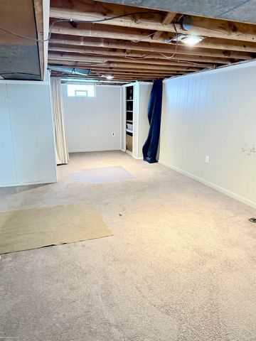 25304 Culver Street, Saint Clair Shores, MI 48081