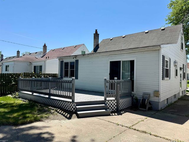 25304 Culver Street, Saint Clair Shores, MI 48081