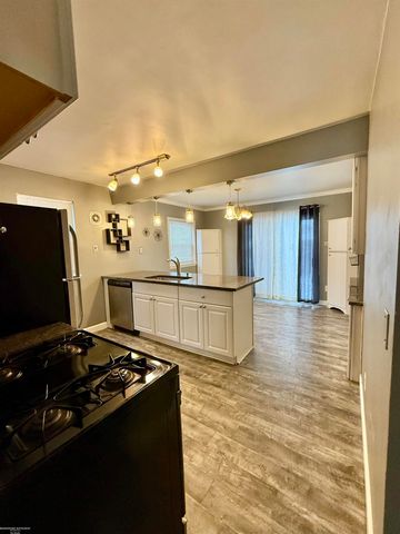 25304 Culver Street, Saint Clair Shores, MI 48081