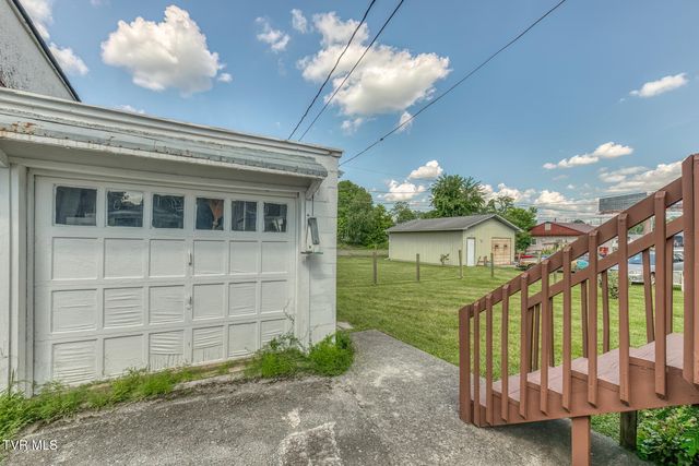 208 Delaware Street, Johnson City, TN 37604