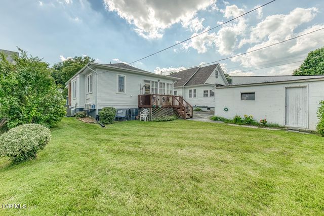 208 Delaware Street, Johnson City, TN 37604
