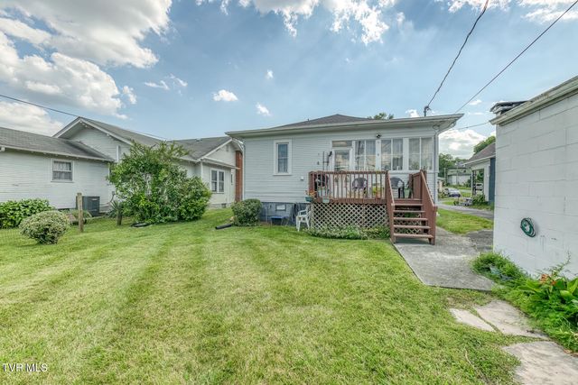 208 Delaware Street, Johnson City, TN 37604