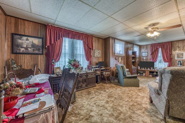 208 Delaware Street, Johnson City, TN 37604