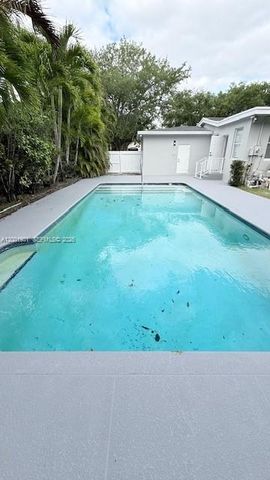 7921 SW 57th Ct 7921, South Miami, FL 33143