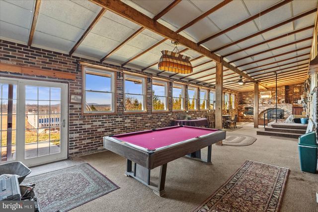 2505 TANEYTOWN RD, Gettysburg, PA 17325