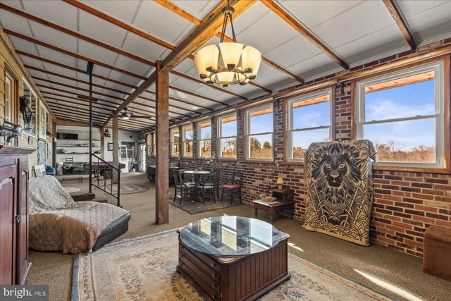 2505 TANEYTOWN RD, Gettysburg, PA 17325