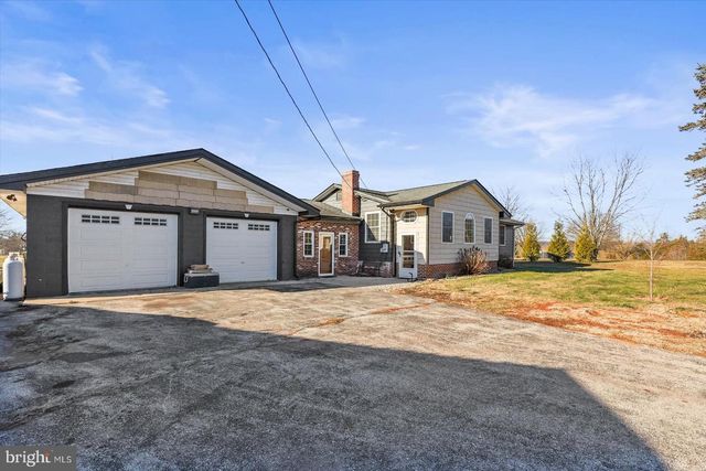 2505 TANEYTOWN RD, Gettysburg, PA 17325